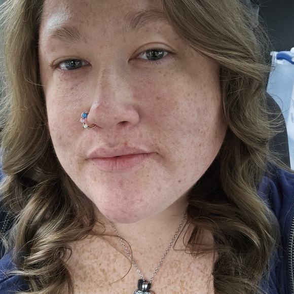 Meet your Posher, Kandace - Picture 2 of 3